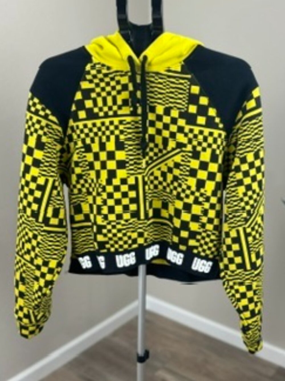 UGG Australia Yellow Black Cropped Fleece Hoodie Size L
